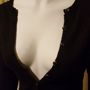 SOLD🖤 Banana Repub 100% Extra Fine Wool Cardigan